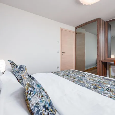 فيلة Olea Zadarvillas *