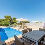 Olea Zadarvillas * Petrcane